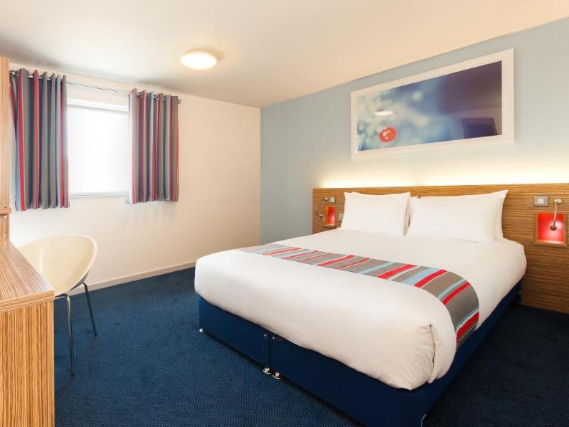 Travelodge Liverpool Central Exchange Street Exterior photo